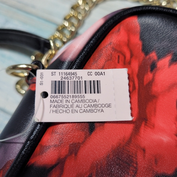 Victoria's Secret  Crossbody Purse. - Picture 8 of 11